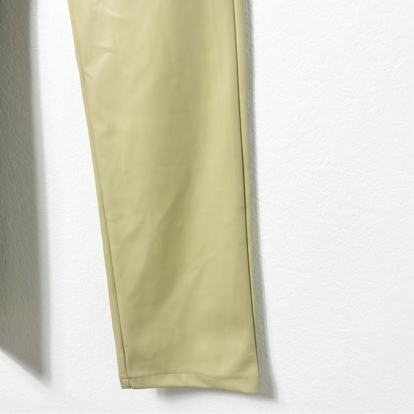 WHO WHAT WEAR SIZE 26 WOMEN BEIGE FAUX LEATHER PANTS NEW WITHOUT TAGS - Picture 3 of 5